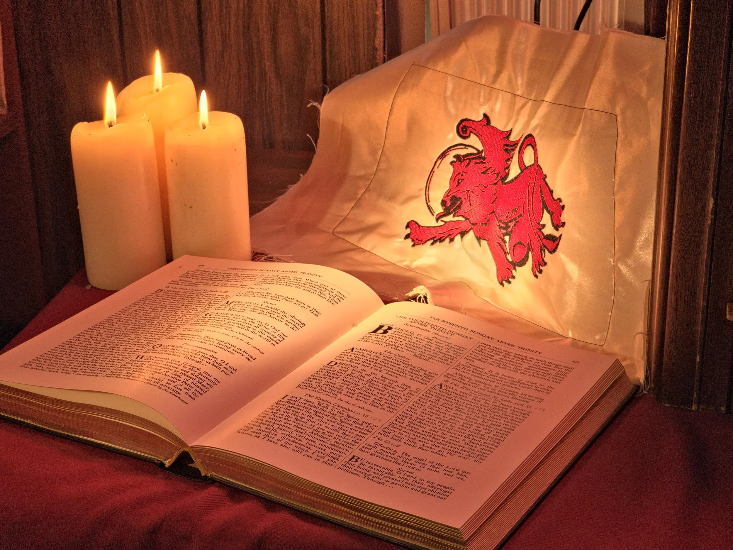 ミサ典礼書 MISSAL Jérusalem Bethléem 木製装丁 仏語 St. Joseph